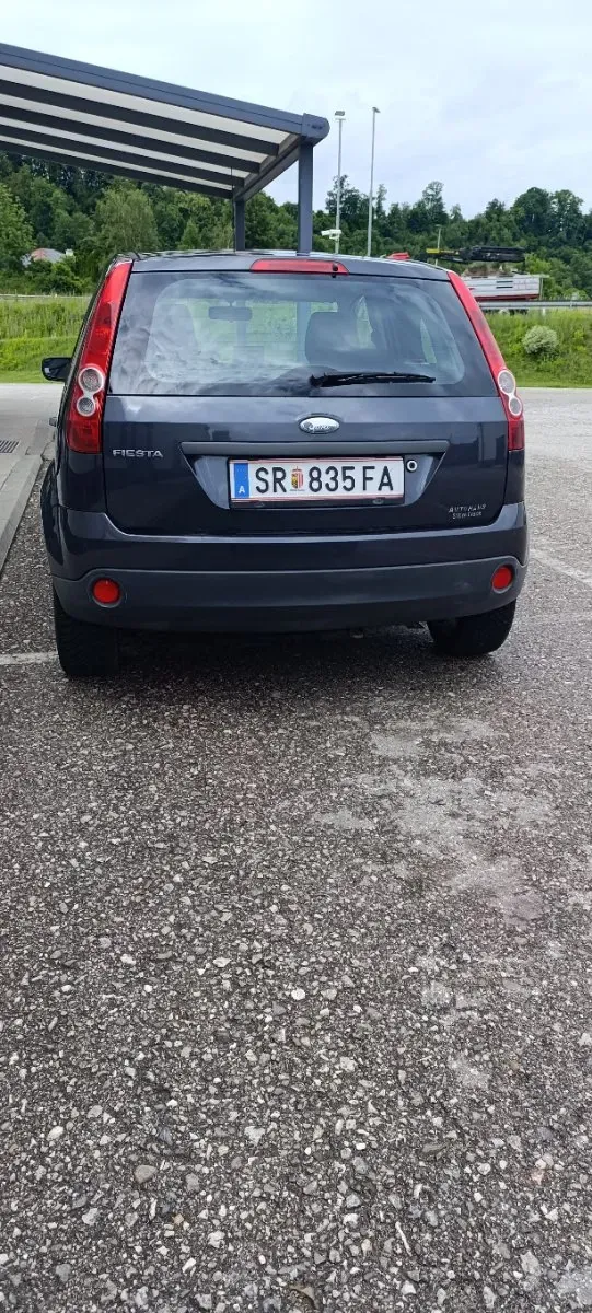 Ford Fiesta 2008 photo 2