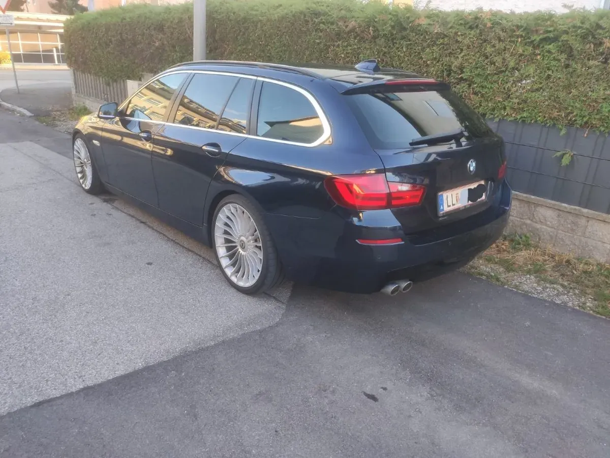 BMW 5 Series 2011 photo 3