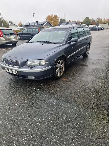 Volvo V70 2004 photo 2