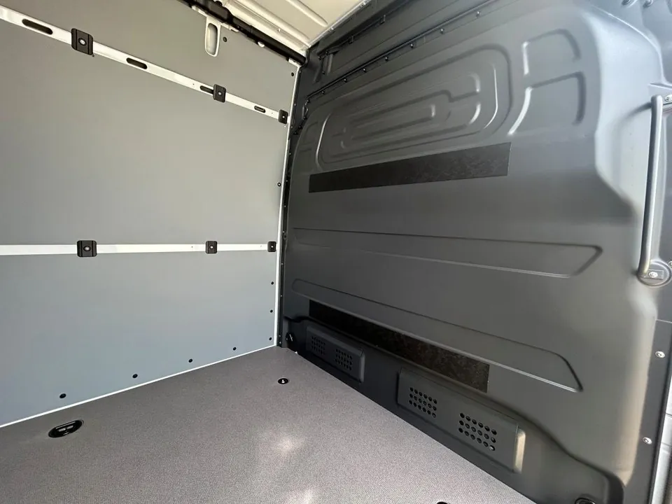 Mercedes-Benz Sprinter 2026 photo 4