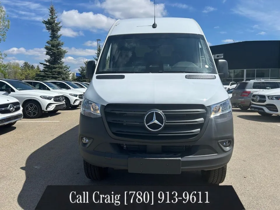 Mercedes-Benz Sprinter 2026 photo 5