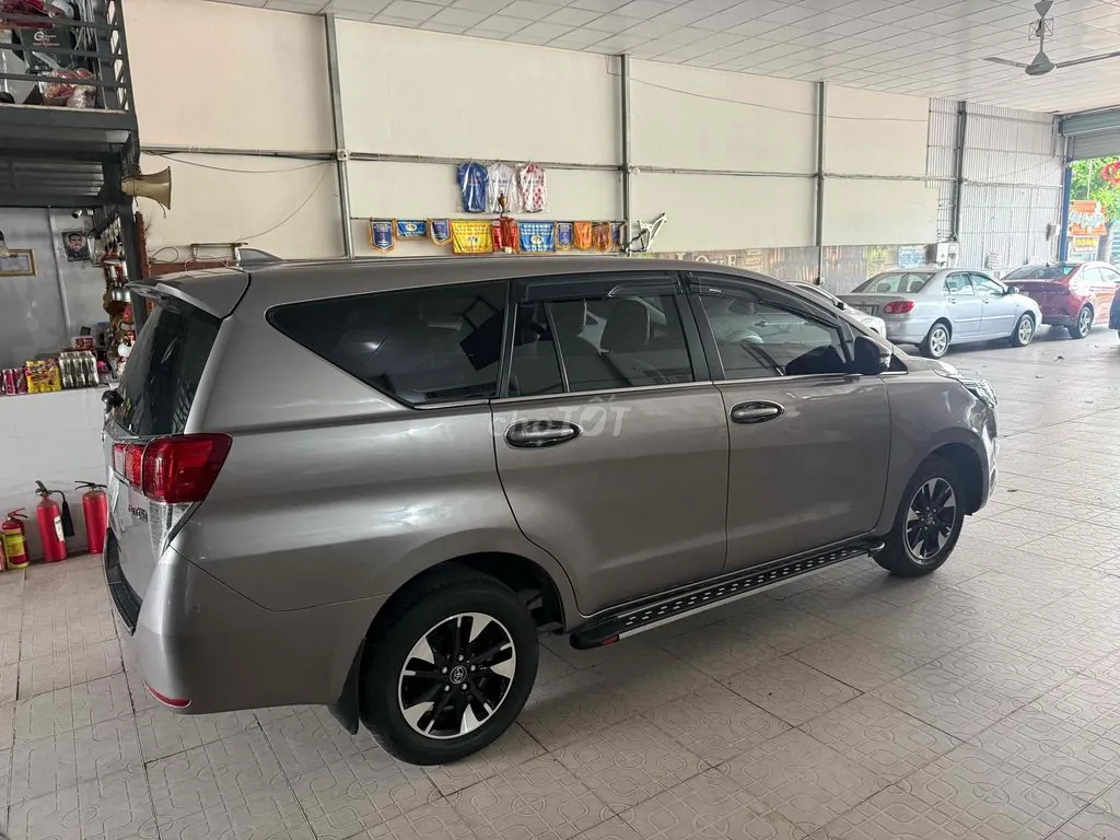 Toyota Innova 2018 photo 4