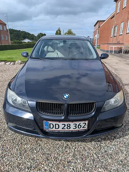 BMW 320I