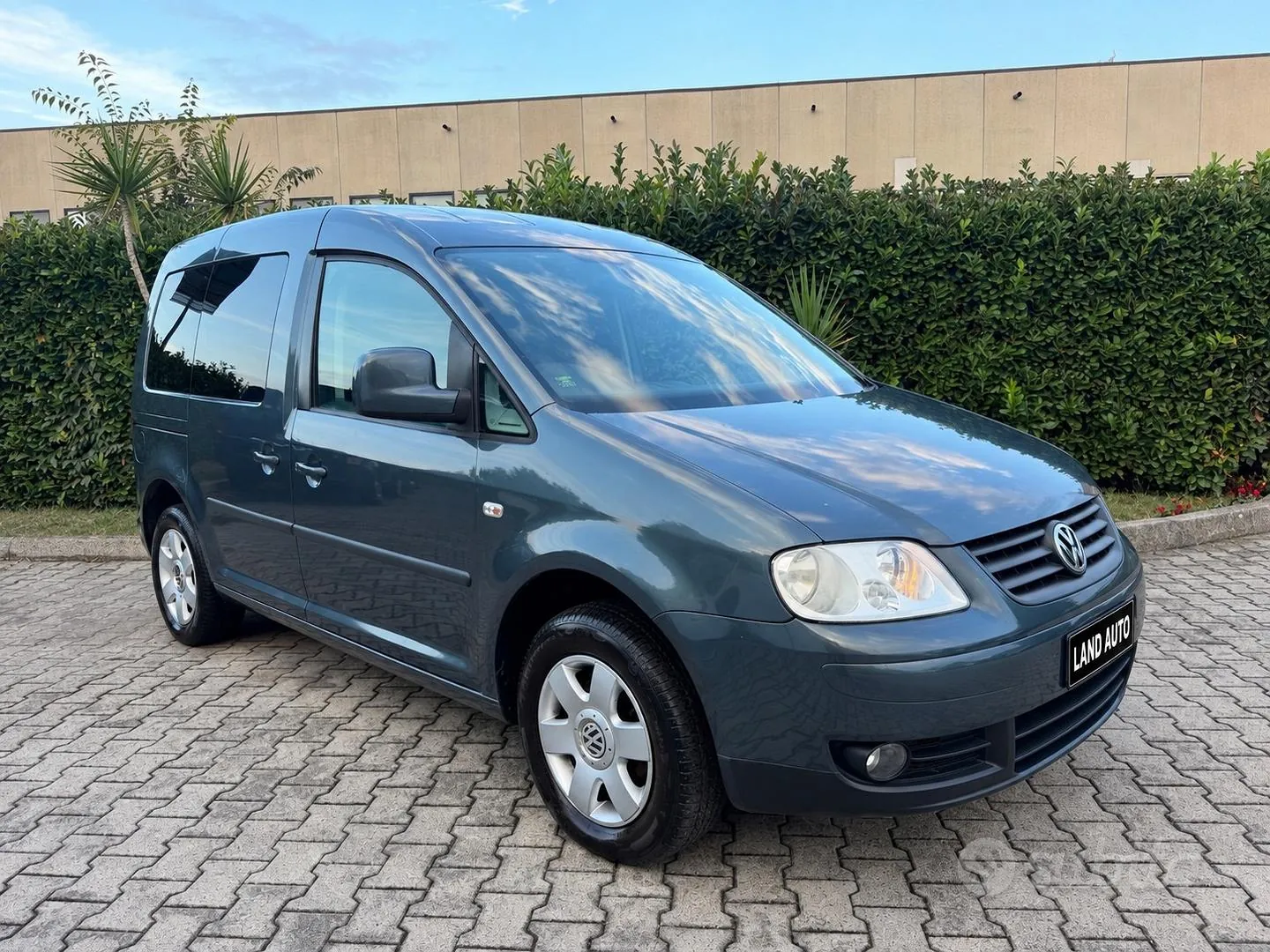 Volkswagen Caddy 2008 photo 2