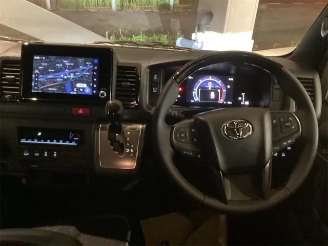 Toyota Hiace Van 2026 photo 5