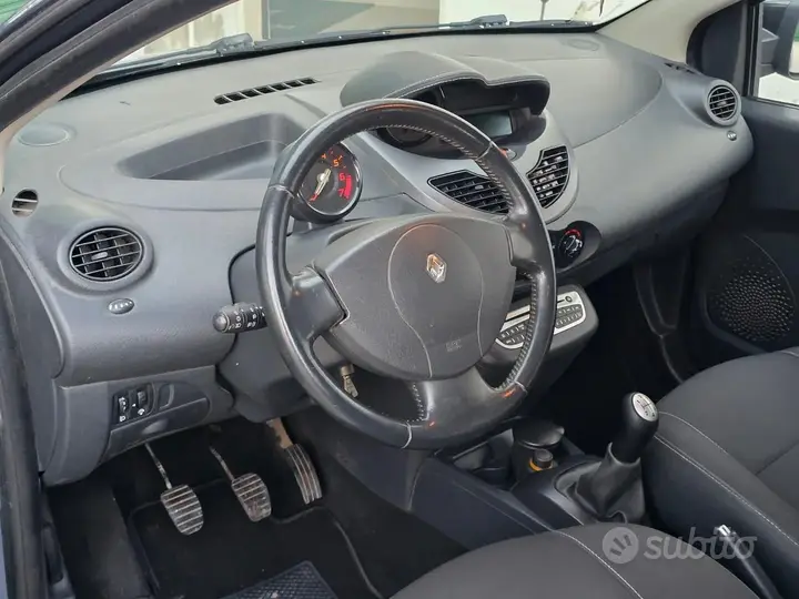 Renault Twingo 2011 photo 4