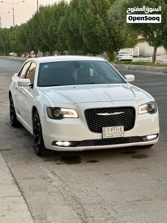 Chrysler 300 2019 photo 3