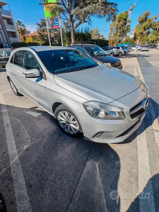 Mercedes-Benz A 2017 photo 2