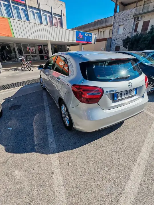 Mercedes-Benz A 2017 photo 3