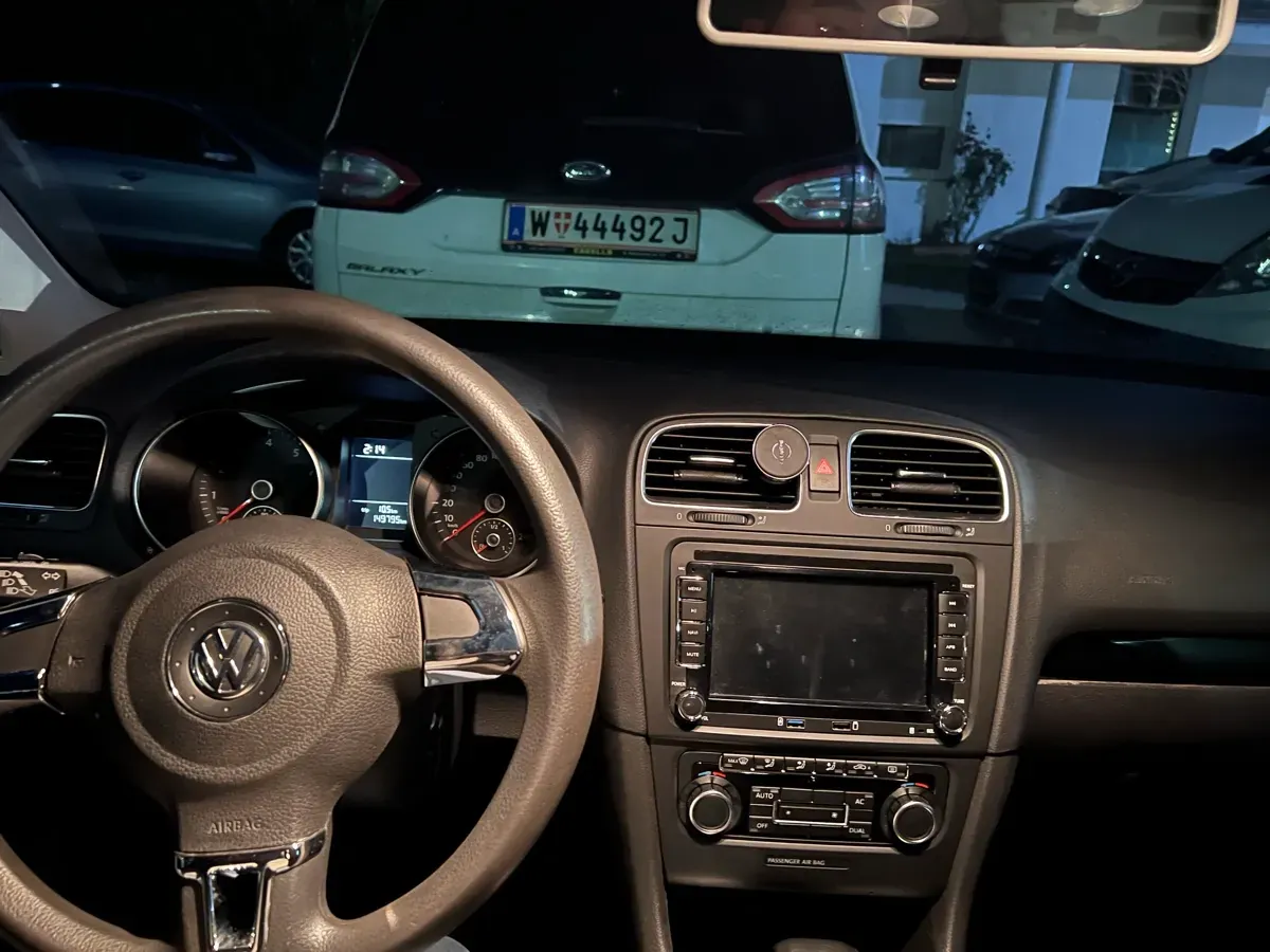 Volkswagen Golf 2009 photo 3