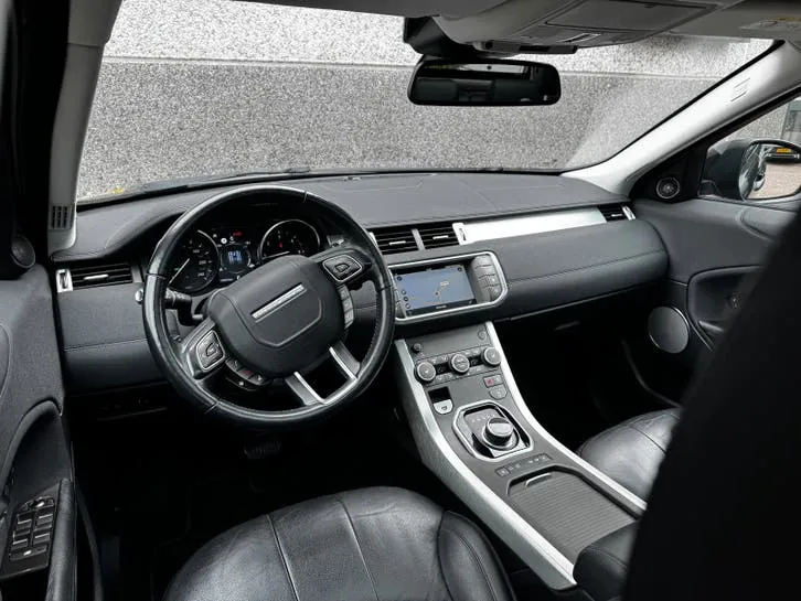 Land Rover Range Rover Evoque 2019 photo 3