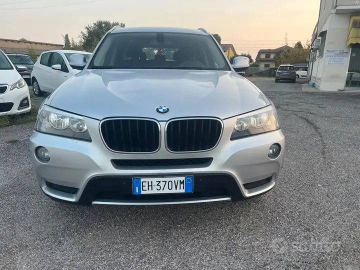 BMW X3 2011 photo 2