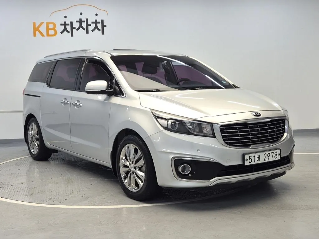 Kia Carnival 2016 photo 4