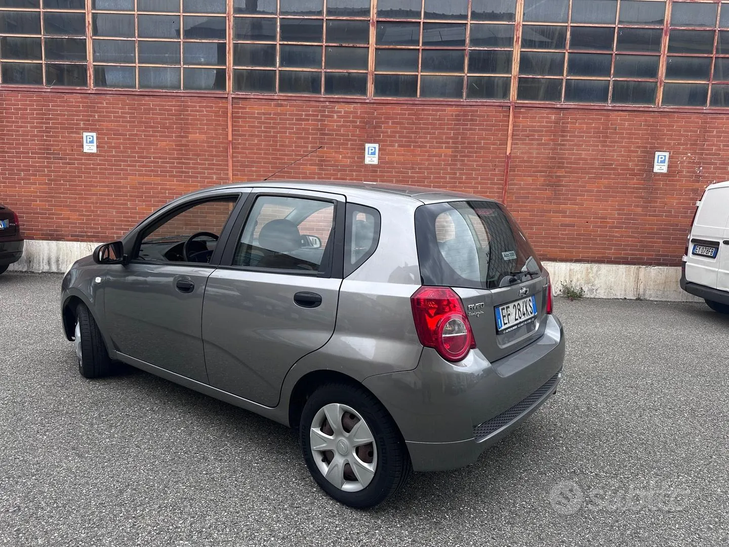 Chevrolet Aveo 2010 photo 3