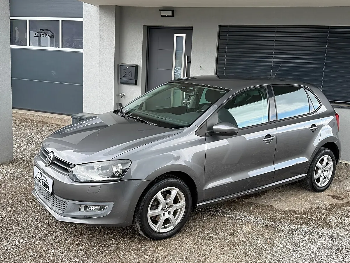Volkswagen Polo 2010 photo 2