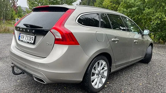 Volvo V60 2016 photo 3