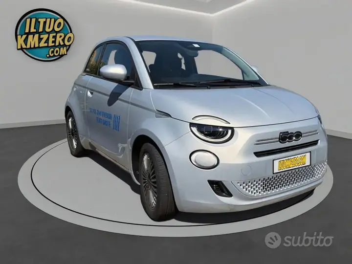 Fiat 500 Hybrid photo 2