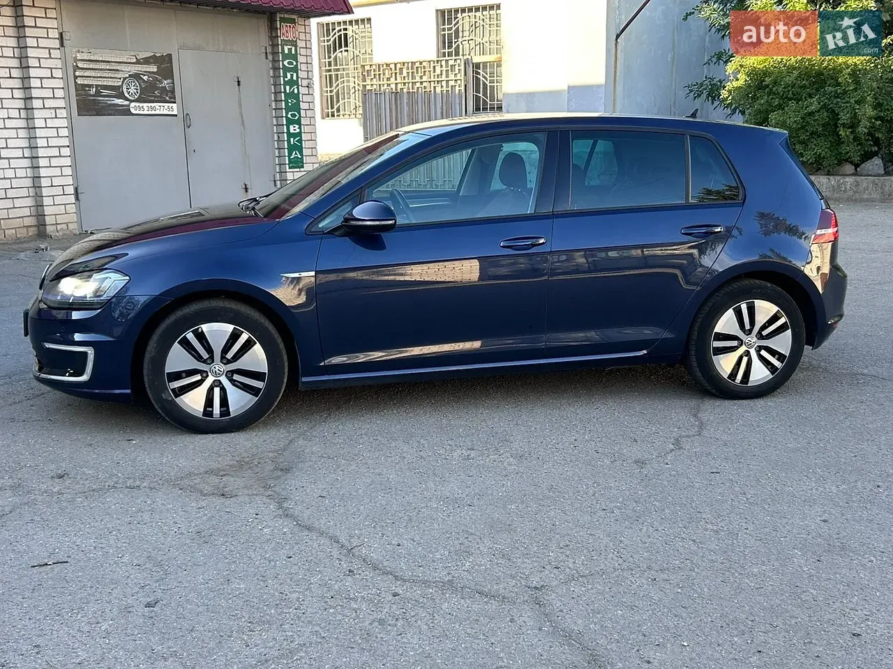 Volkswagen E-Golf 2016 photo 3