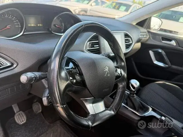 Peugeot 308 2019 photo 5