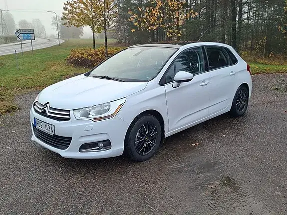 Citroen C4 2012 photo 2