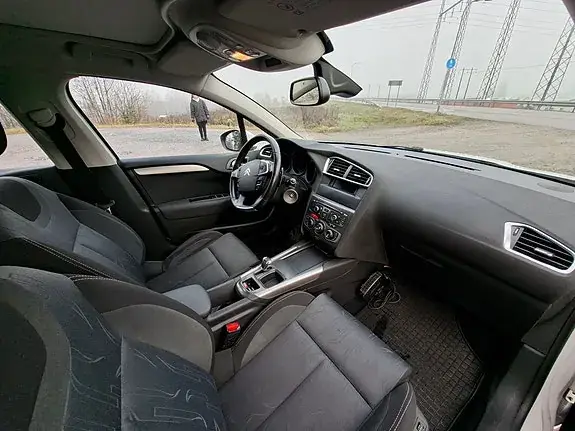 Citroen C4 2012 photo 3