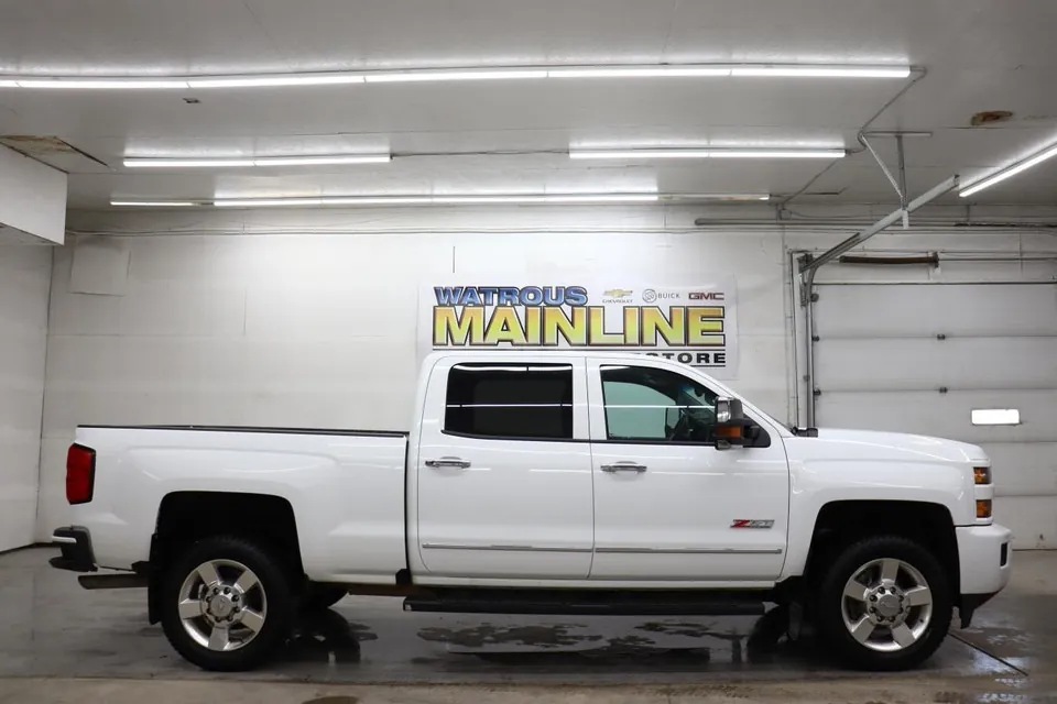 Chevrolet Silverado 2500 2018 photo 2