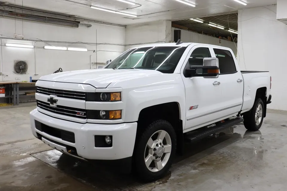 Chevrolet Silverado 2500 2018 photo 3