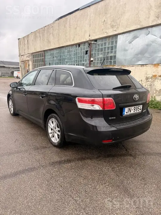 Toyota Avensis 2011 photo 3