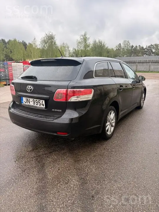 Toyota Avensis 2011 photo 4