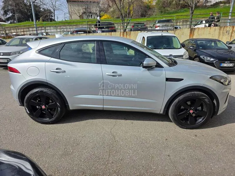 Jaguar E-Pace 2018 photo 4