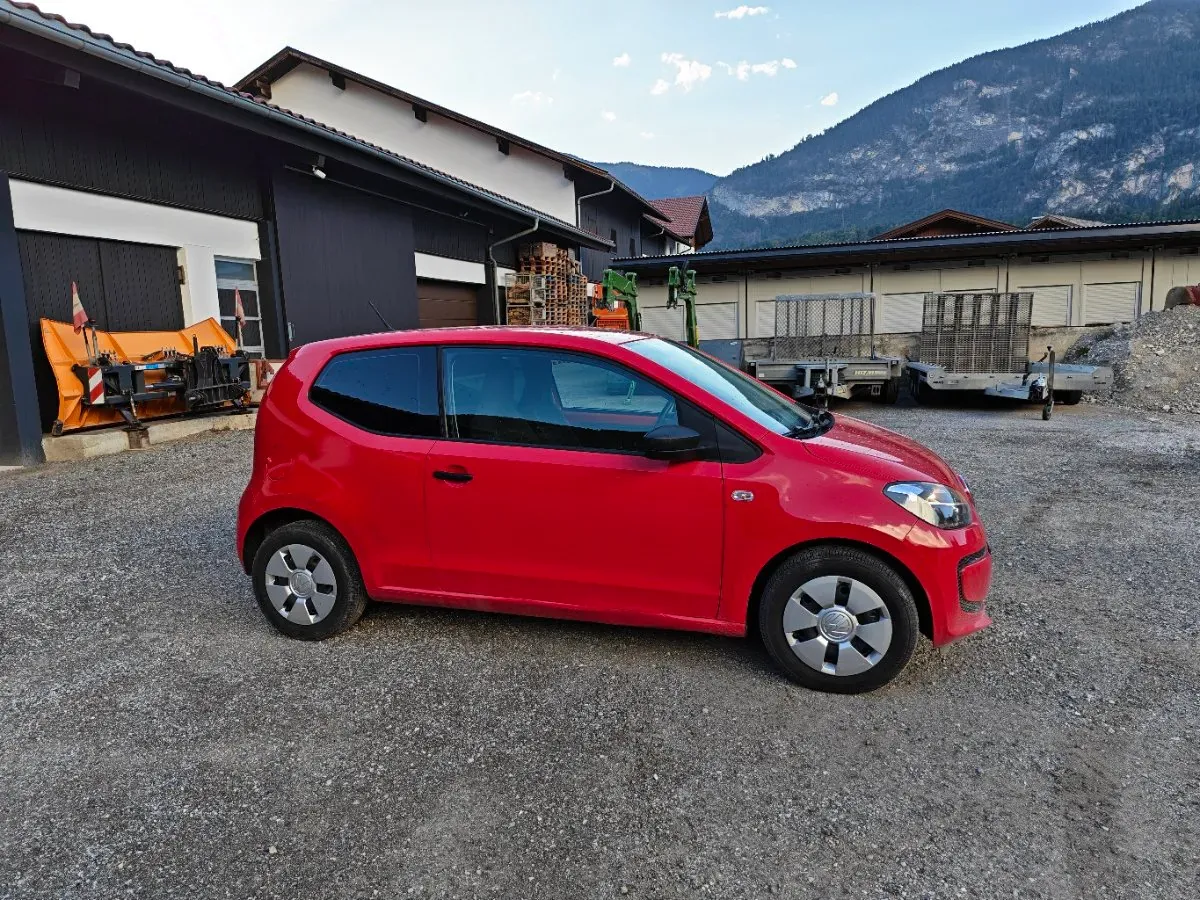 Volkswagen Up 2012 photo 3