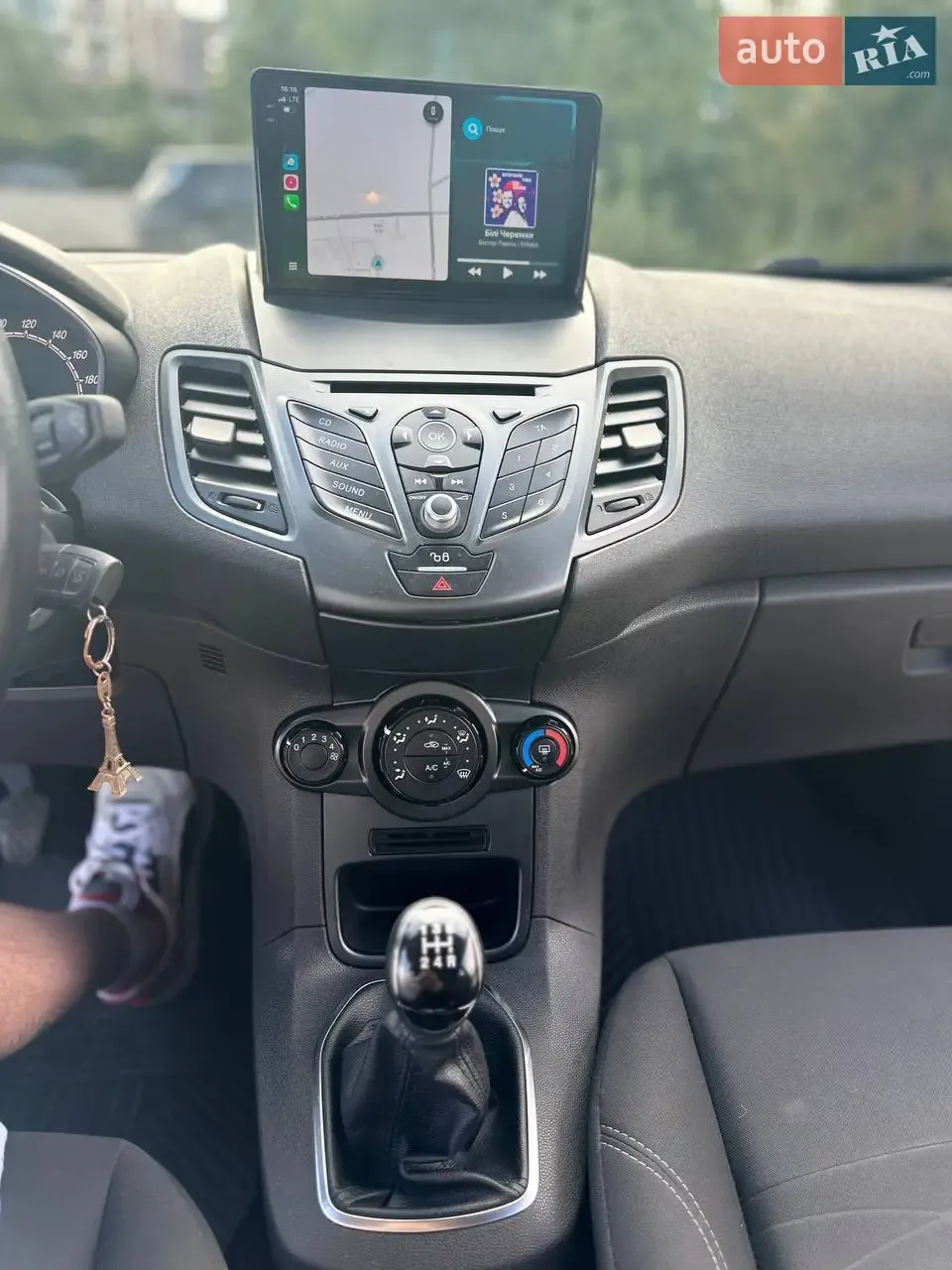 Ford Fiesta 2015 photo 5