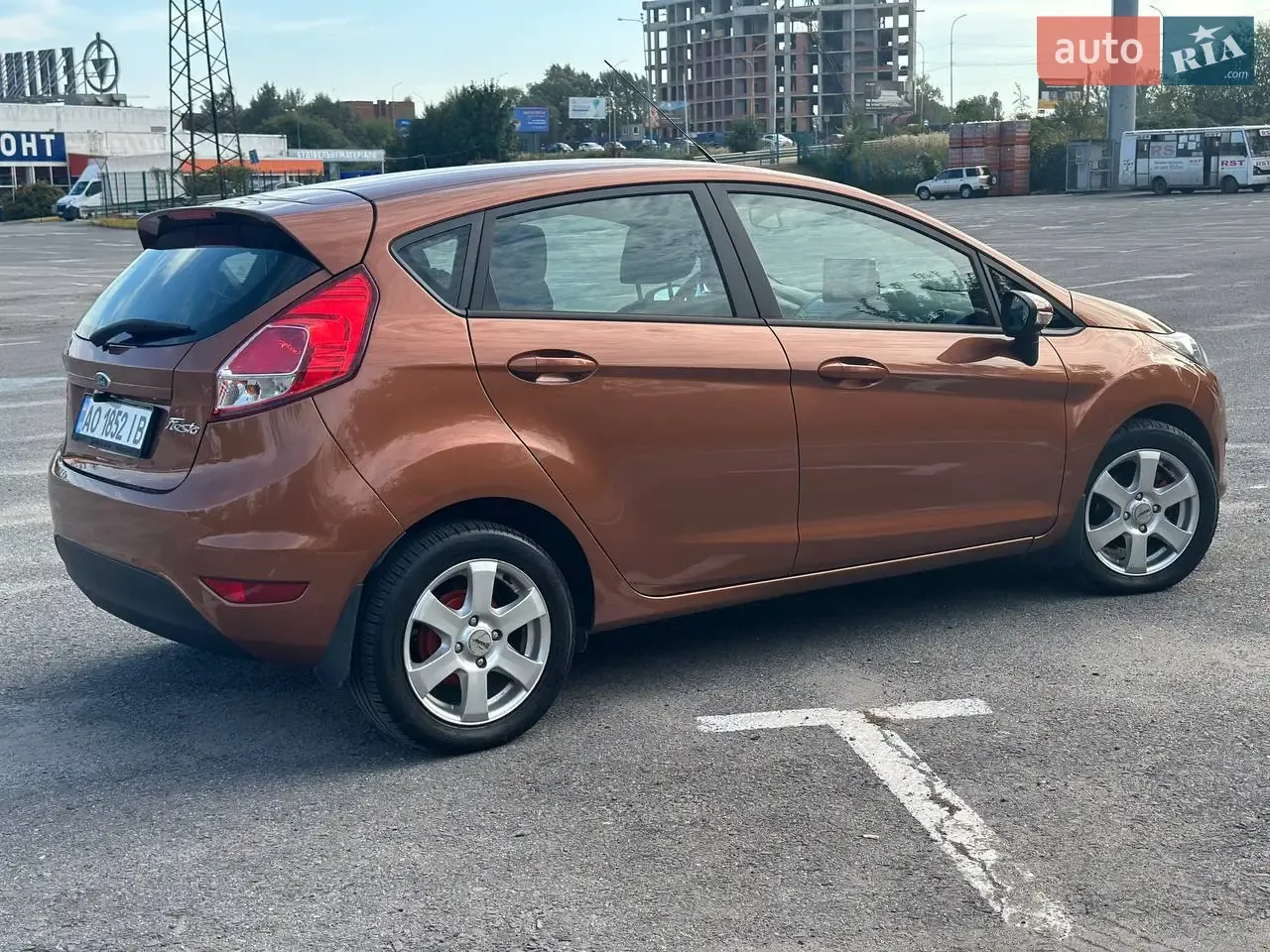 Ford Fiesta 2015 photo 2