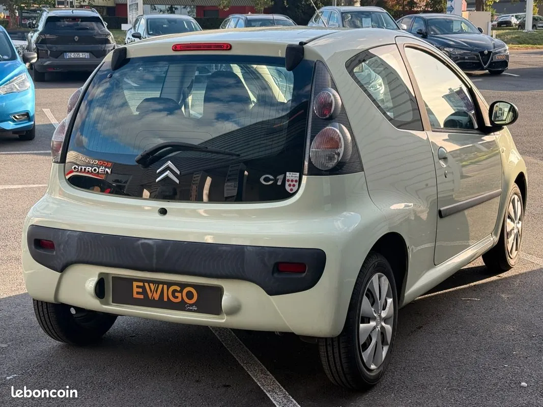 Citroen C1 2011 photo 2