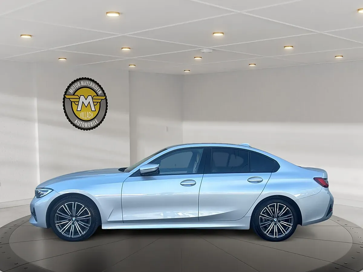 BMW 3 Series 2021 photo 2
