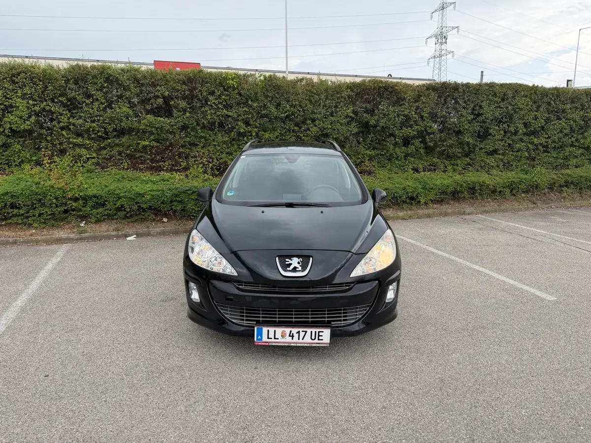 Peugeot 308 2011 photo 2