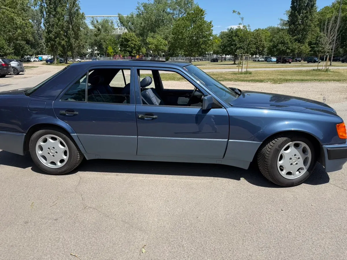 Mercedes-Benz 500E 1992 photo 3
