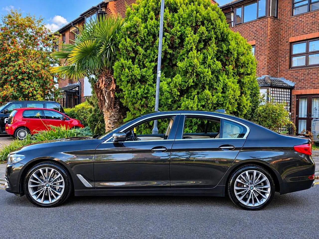BMW 5 Series 2017 photo 2