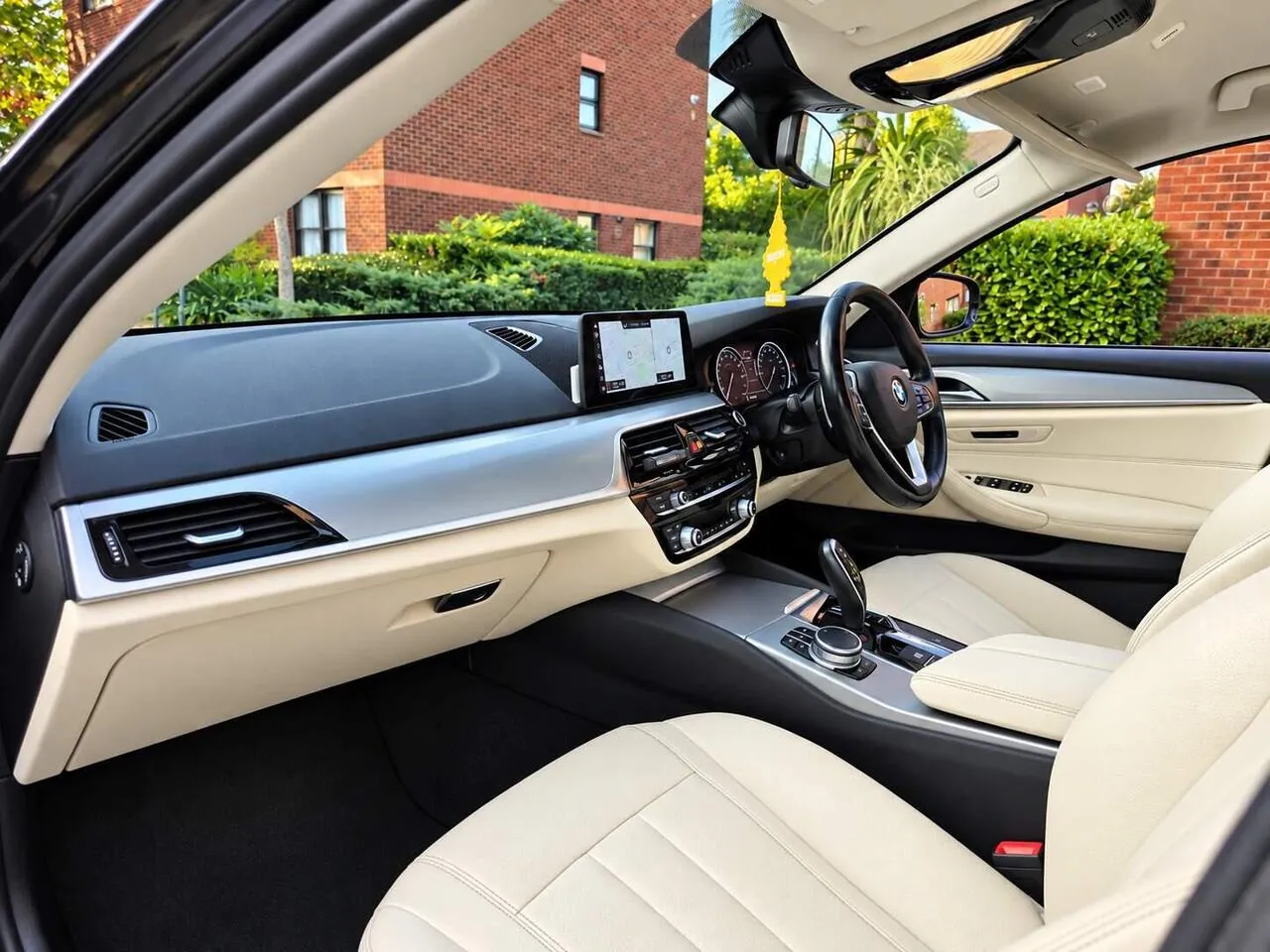 BMW 5 Series 2017 photo 4