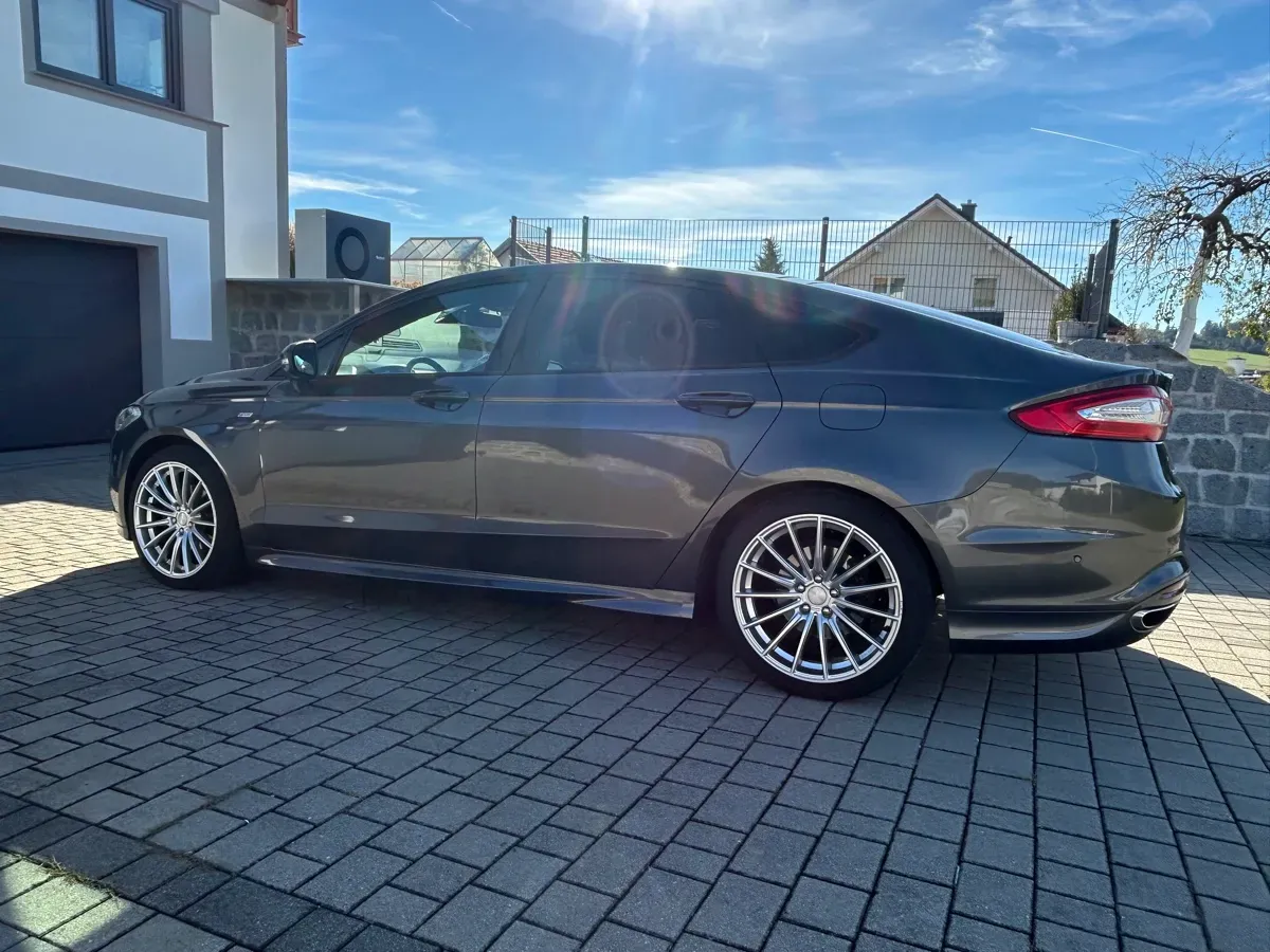 Ford Mondeo 2018 photo 2