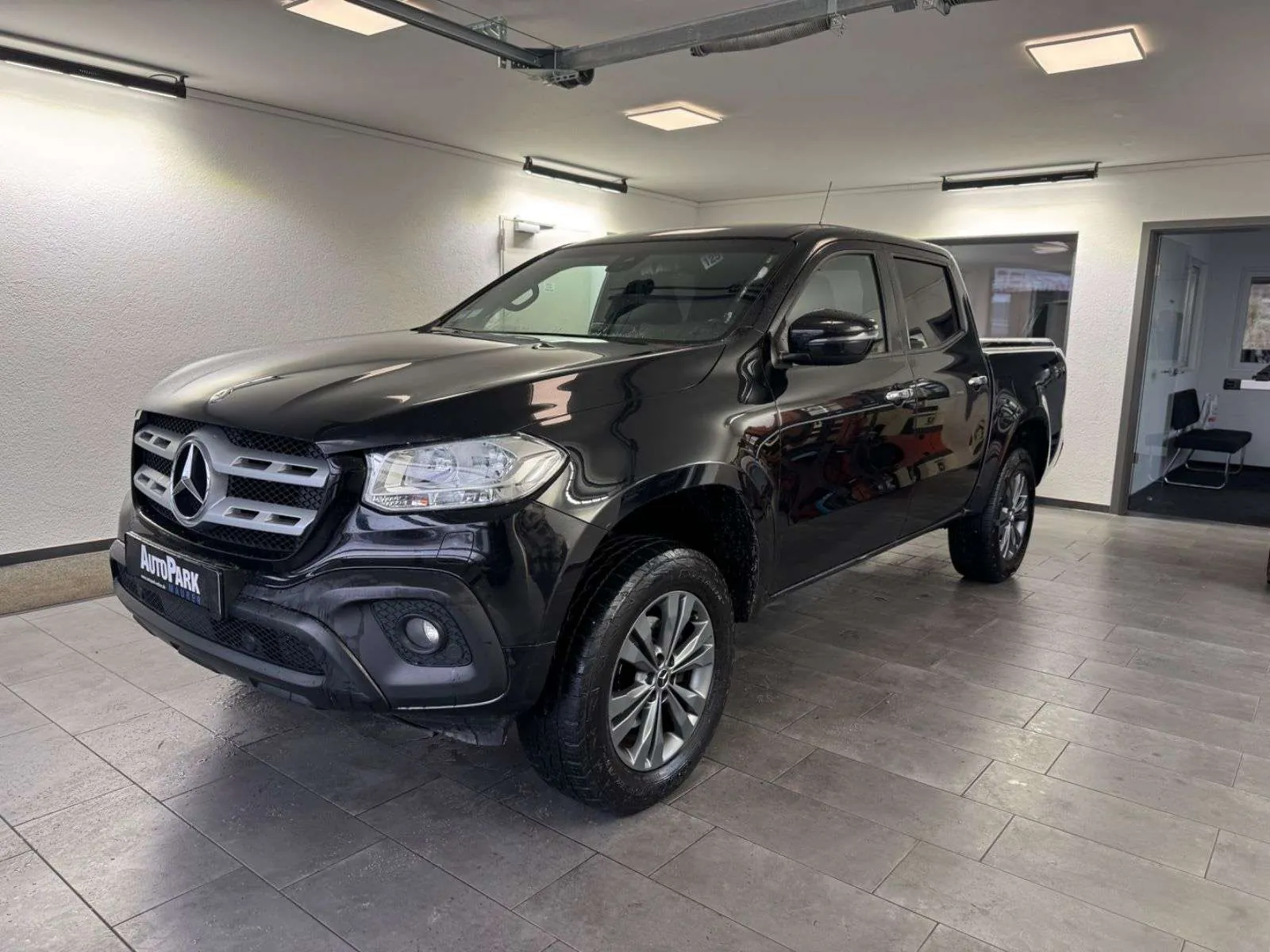 Mercedes-Benz X-Class 2019 photo 2