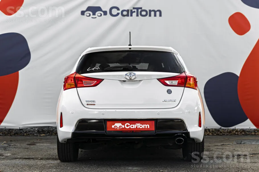 Toyota Auris 2015 photo 5