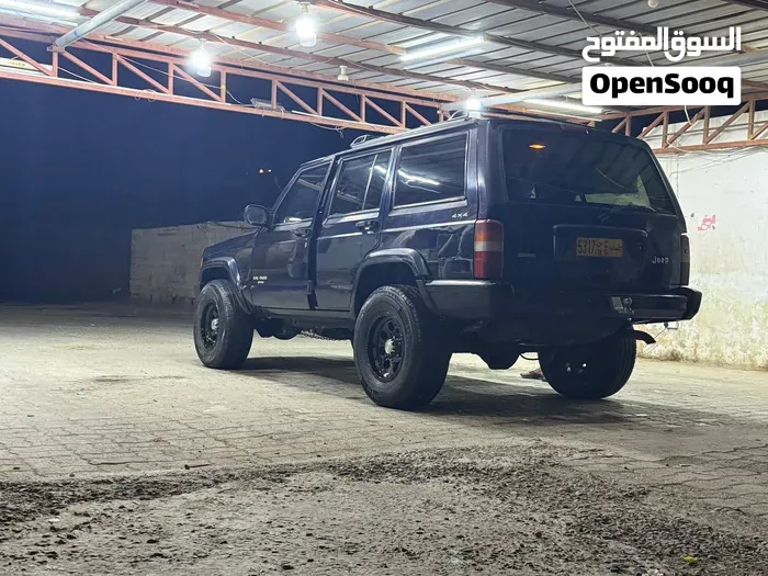 Jeep Cherokee 2000 photo 4