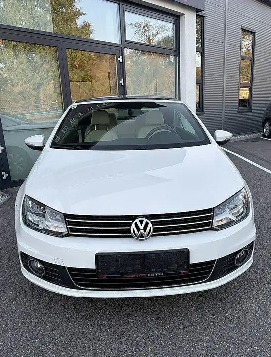 Volkswagen Eos 2012 photo 2