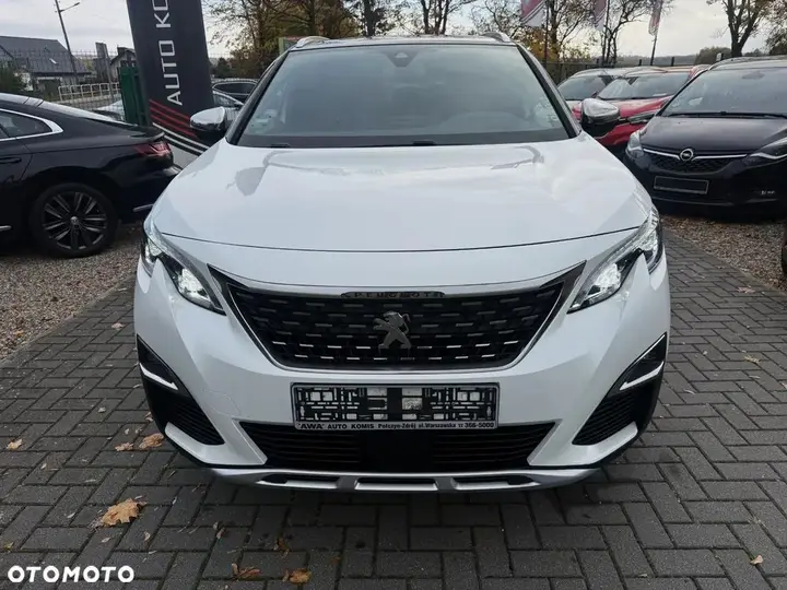 Peugeot 5008 2017 photo 2