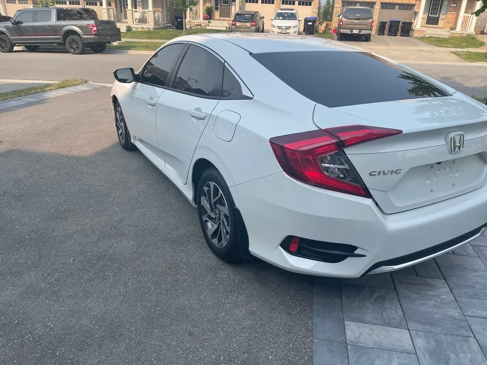 Honda Civic 2020 photo 3