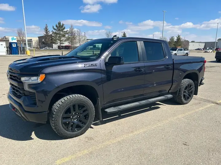 Chevrolet Silverado 1500 2024 photo 2