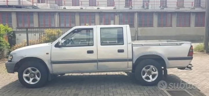 Isuzu Campo 1999 photo 3