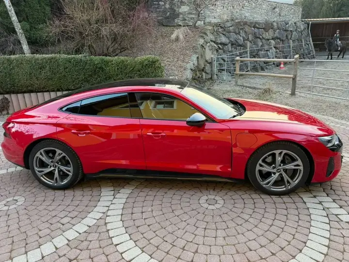 Audi E-Tron Gt 2021 photo 2