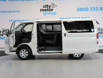 Toyota Hiace 2026 photo 4